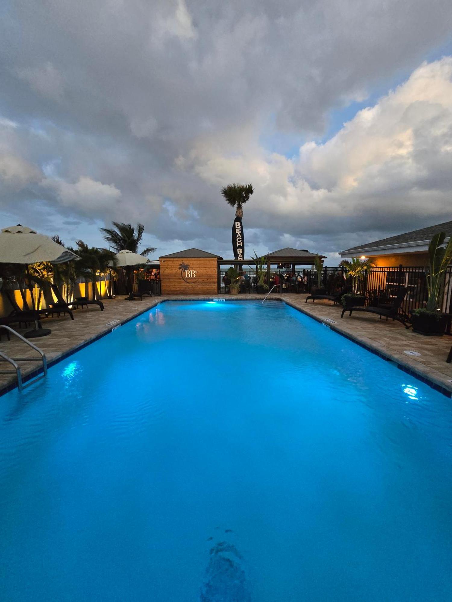 Bleu Beach Resort Indialantic Buitenkant foto